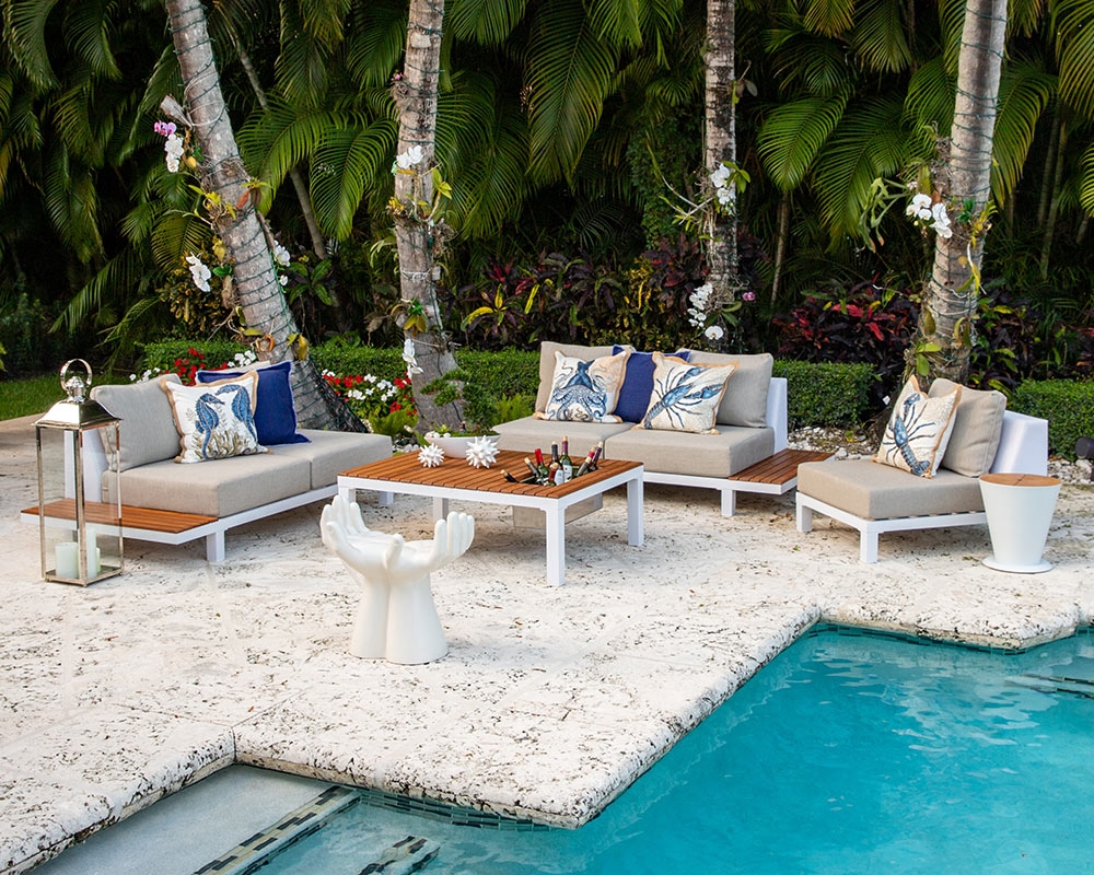 how to clean wooden patio furniture